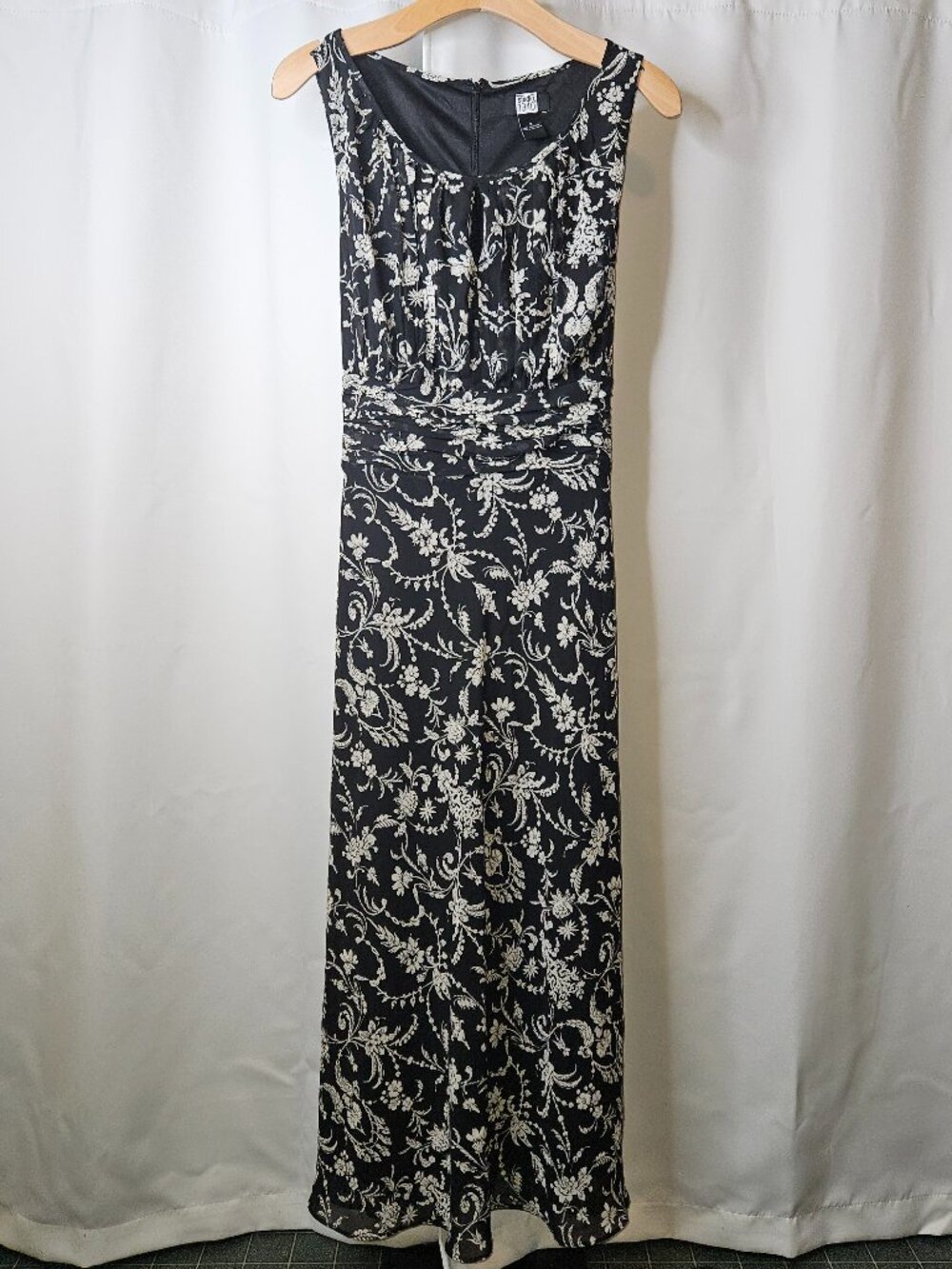 Studio 1940 Y2K Black & White Floral Vines Empire Waist Maxi Dress - Size 16